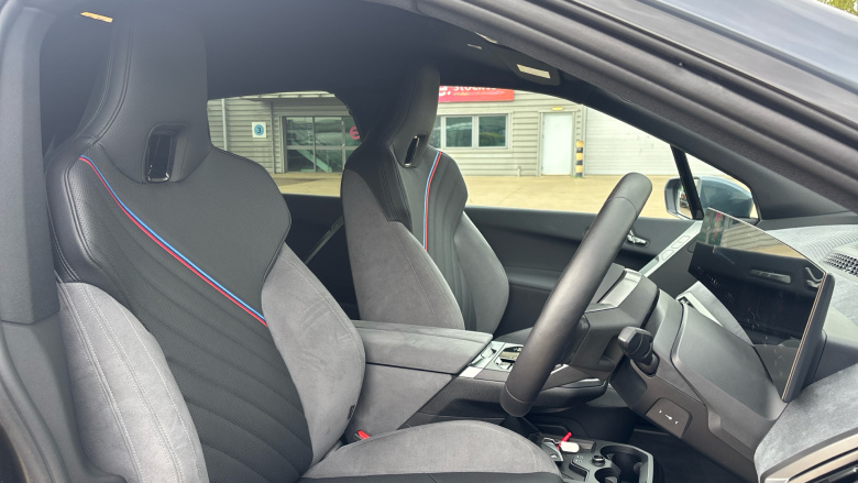 BMW iX 300kW xDrive45 M Sport 101kWh 5dr Auto Electric Estate